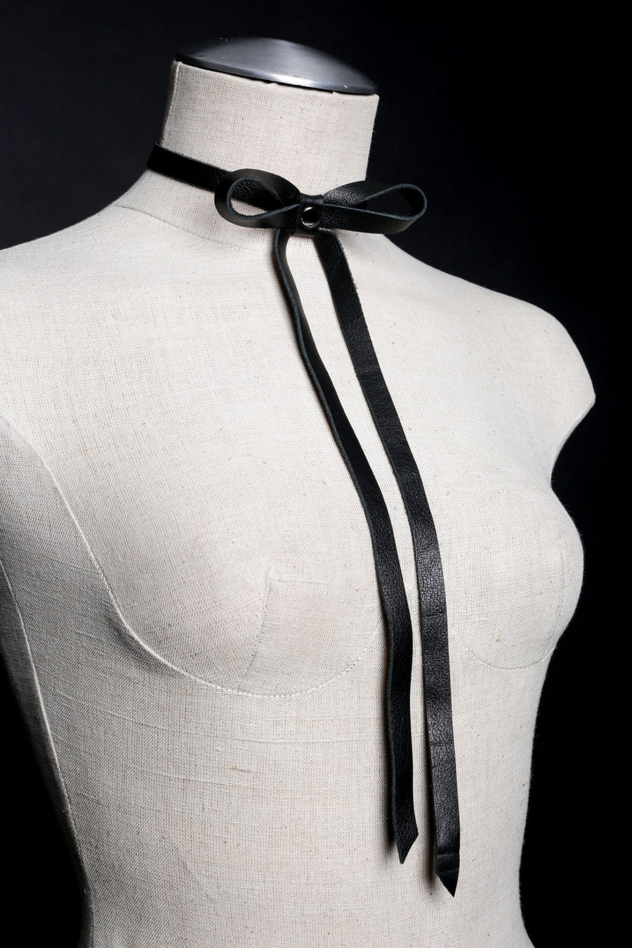 LYSA Bow Tie Necklace - JAKIMAC
 - 2