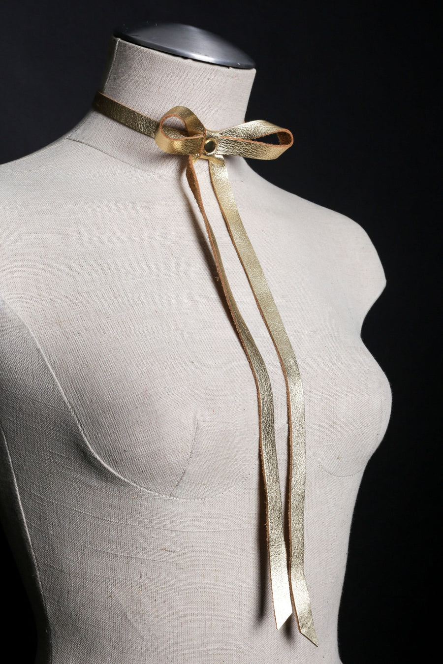 LYSA Bow Tie Necklace - JAKIMAC
 - 3