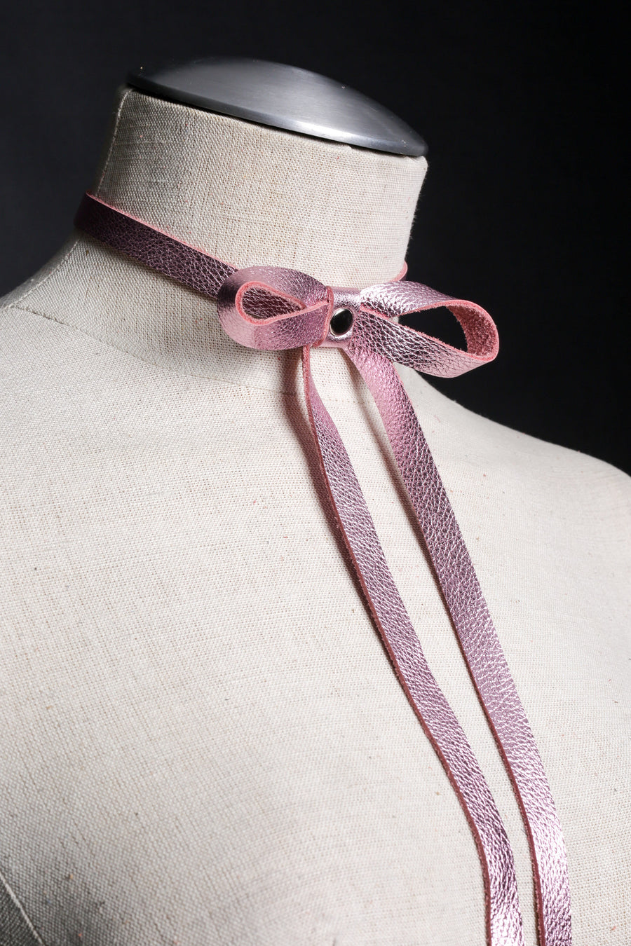 LYSA Bow Tie Necklace - JAKIMAC
 - 6