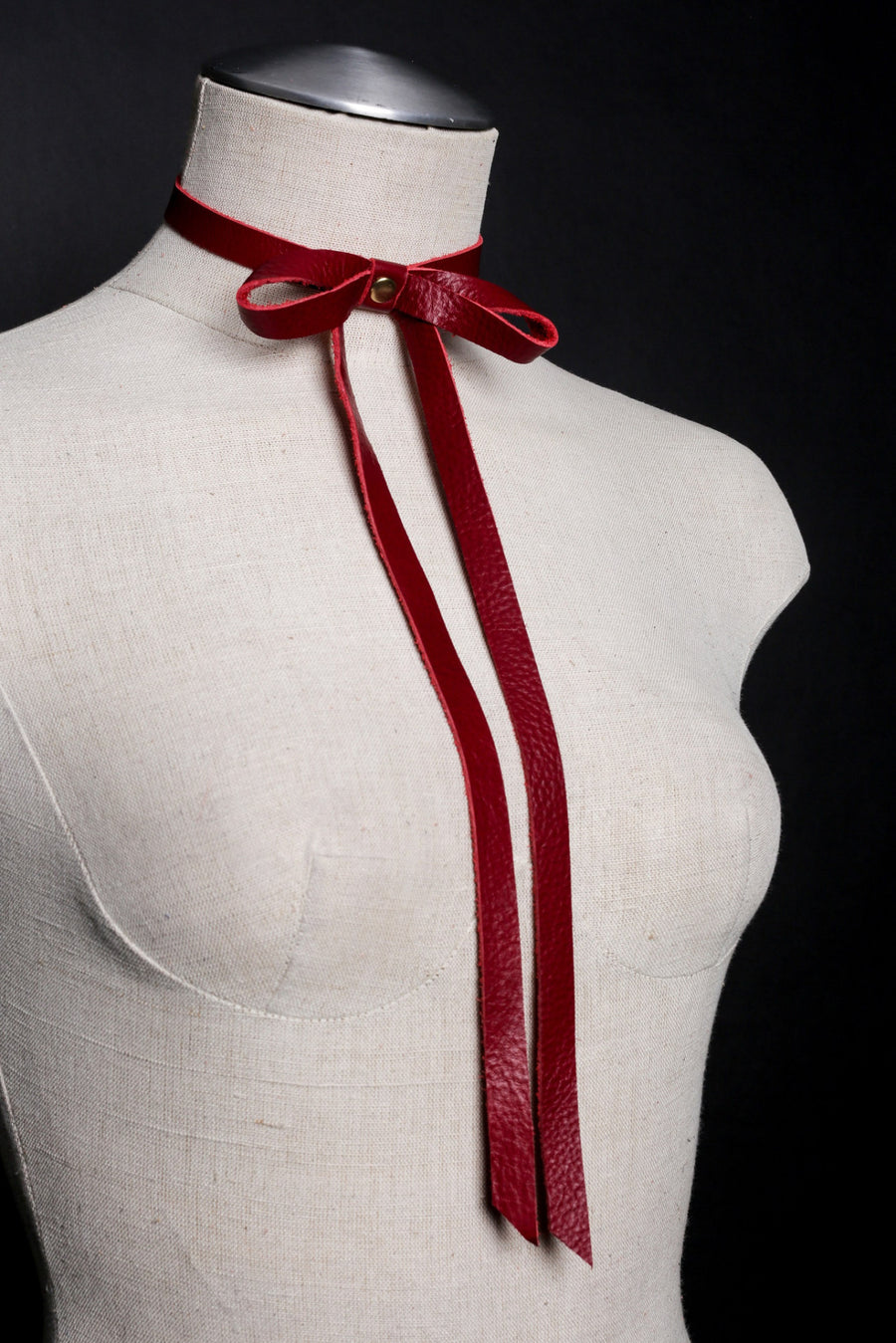 LYSA Bow Tie Necklace - JAKIMAC
 - 1