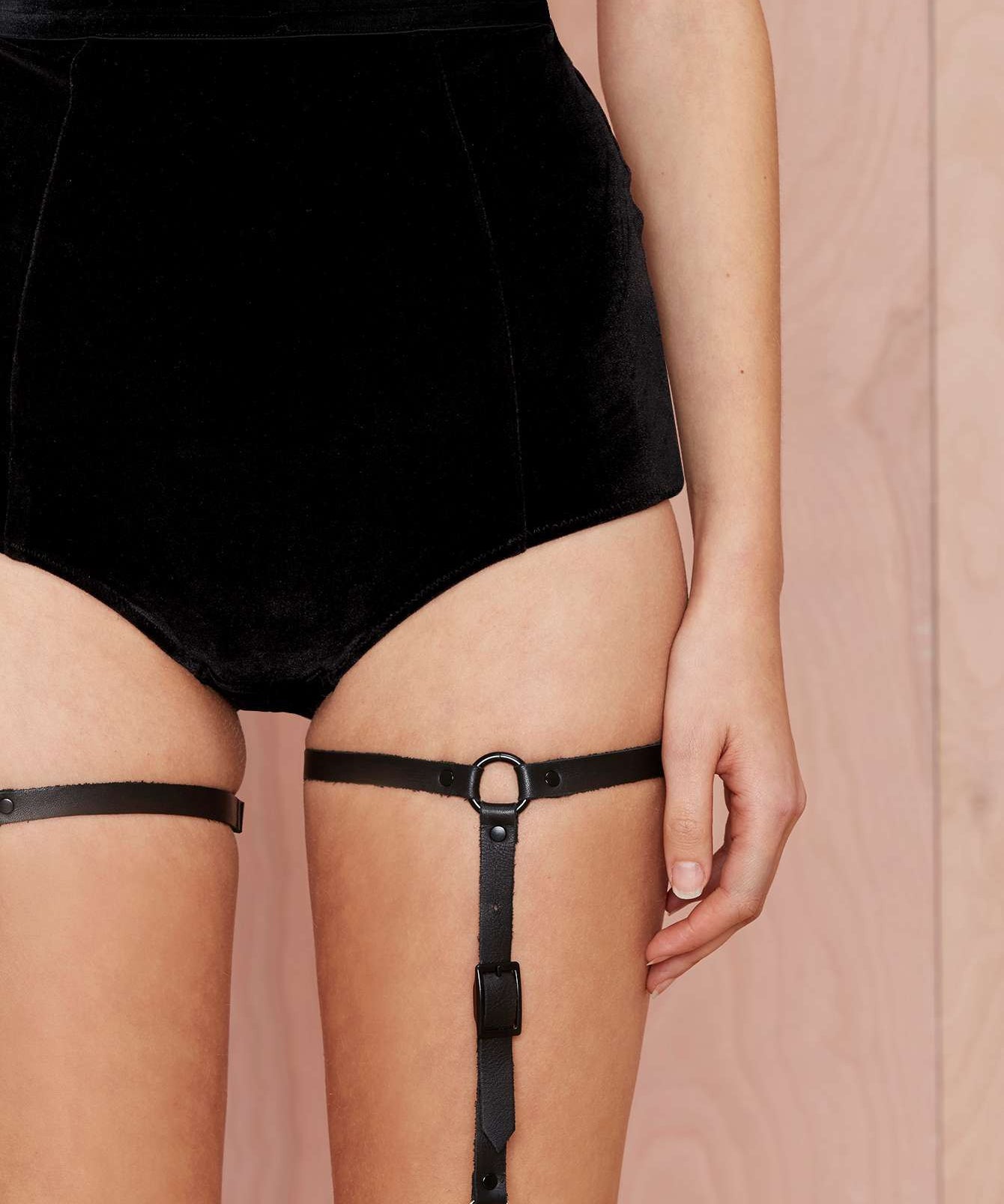 LEAH Leather Garter Set - JAKIMAC
 - 1