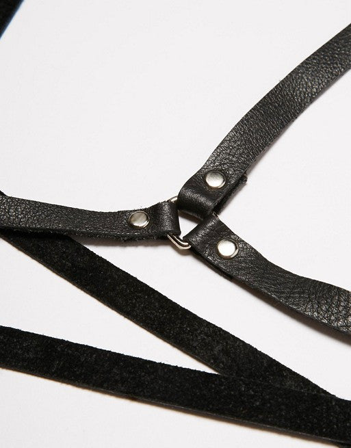 classic leather wrap harness.