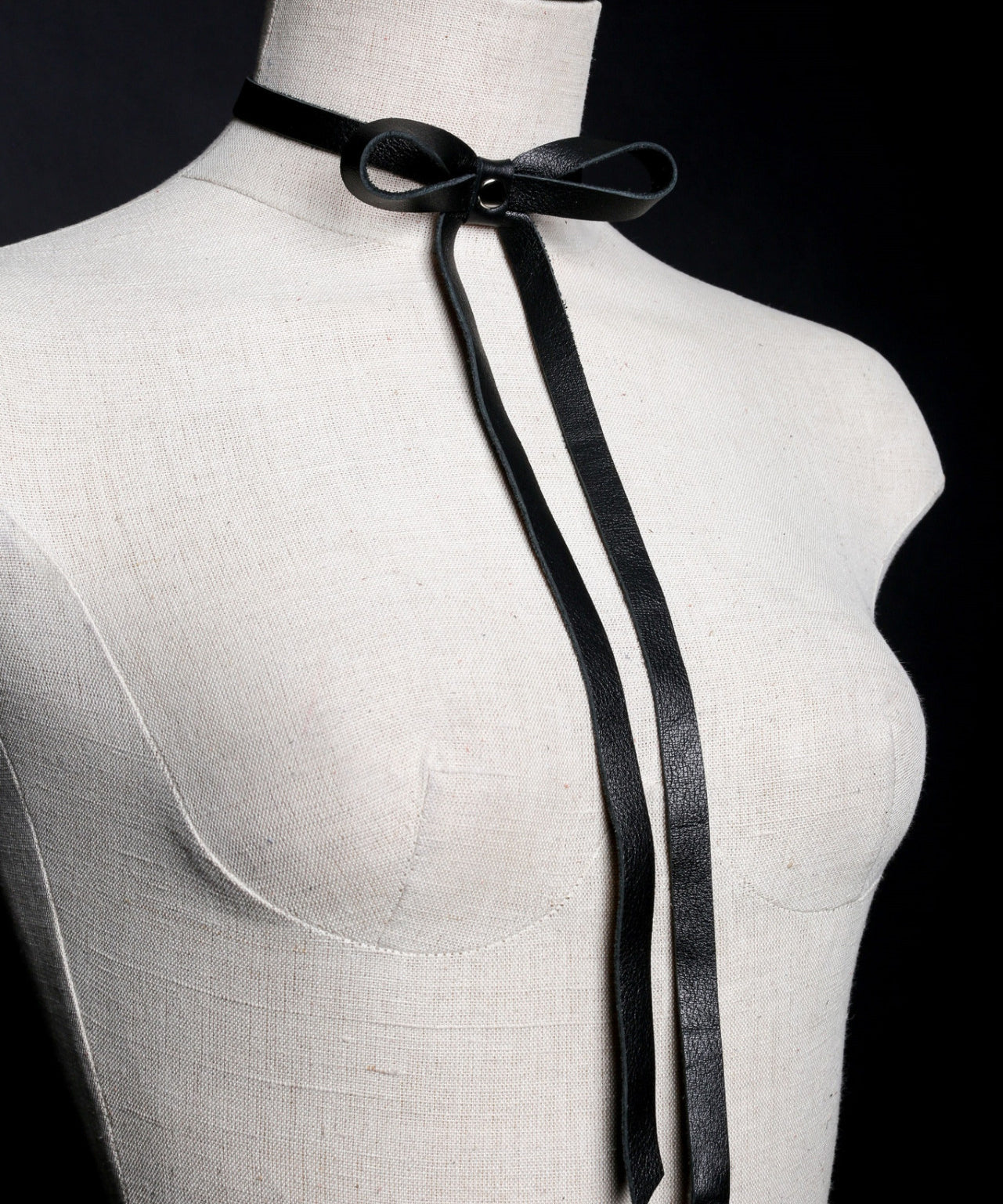 LYSA Bow Tie Necklace - JAKIMAC
 - 2